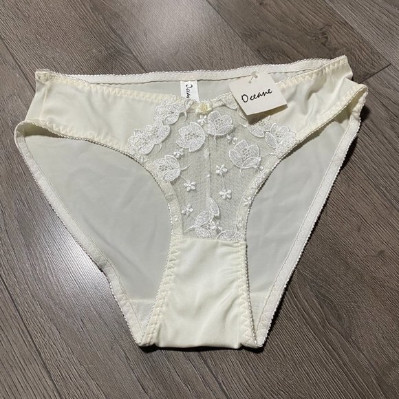 NWT Sexy Lacy XXL Ivory Panties | Made in Belgium - Picture 1 of 8